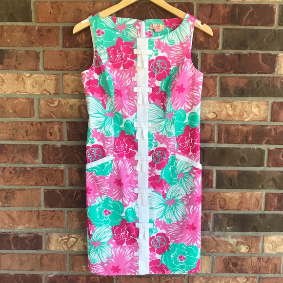 Lilly Pulitzer Dresses & Skirts - Lilly Pulitzer Dress Floral Resort Wear Fitted 0